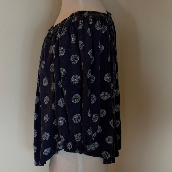 EUC~Woman’s Small Lucky Brand Blue/White On Or Off The Shoulder 3/4 Sleeve Top - Picture 5 of 10